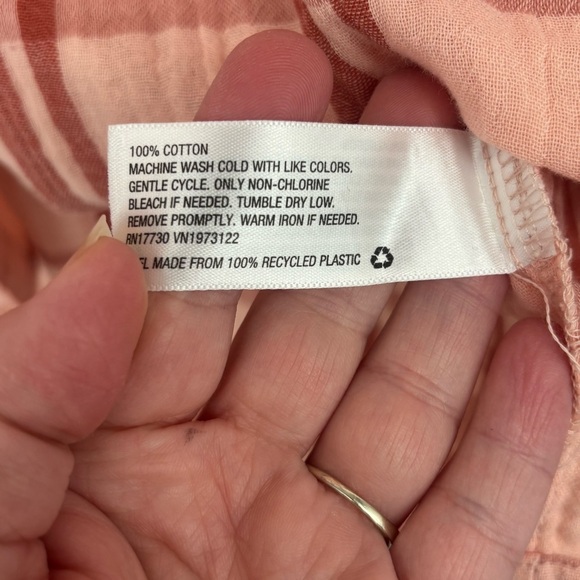 NWT universal thread Pink Plaid Button-Up Shirt medium long sleeve blouse top - Picture 4 of 7